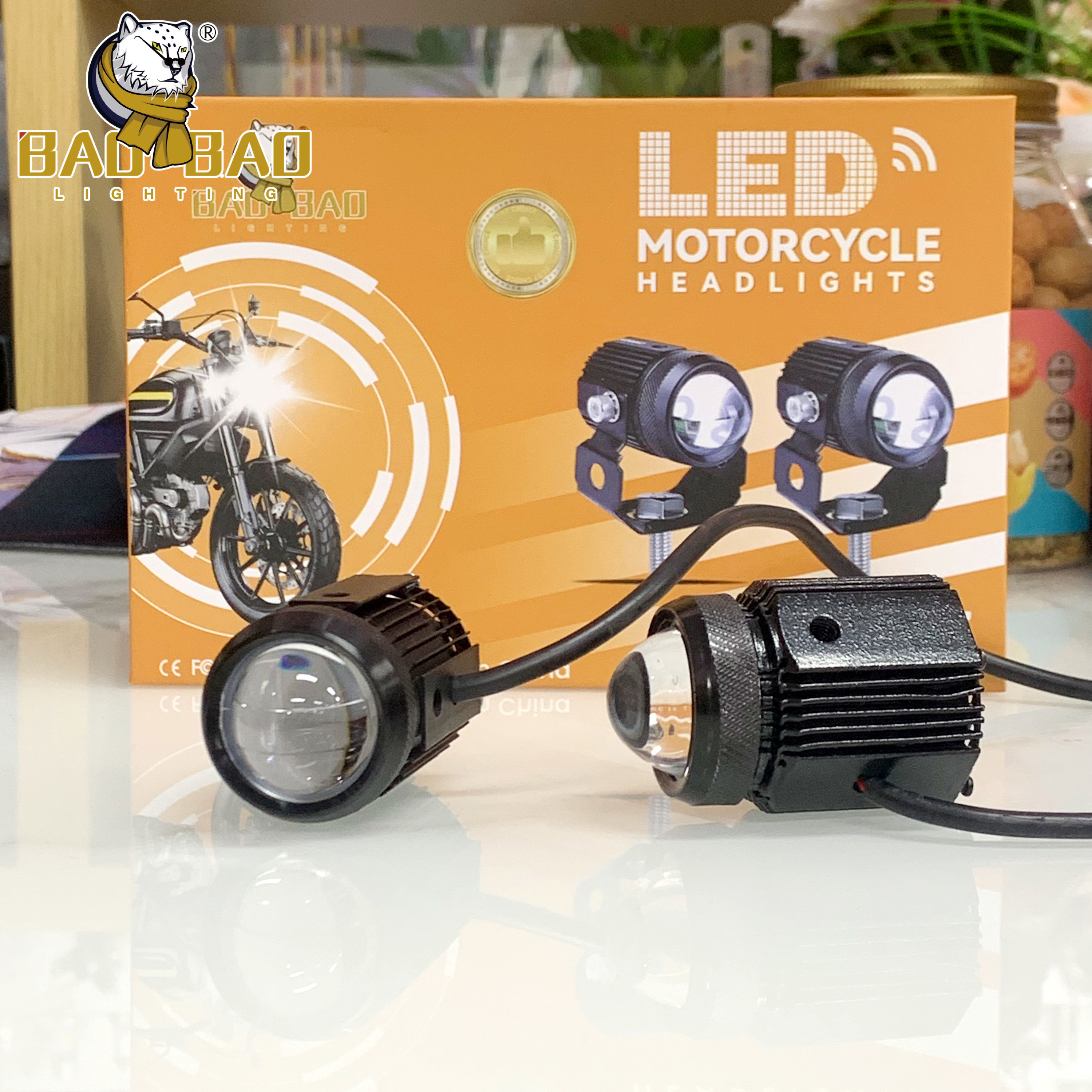 2pcs White Yellow Flashing 20 Watts Aluminum Mini Driving Light